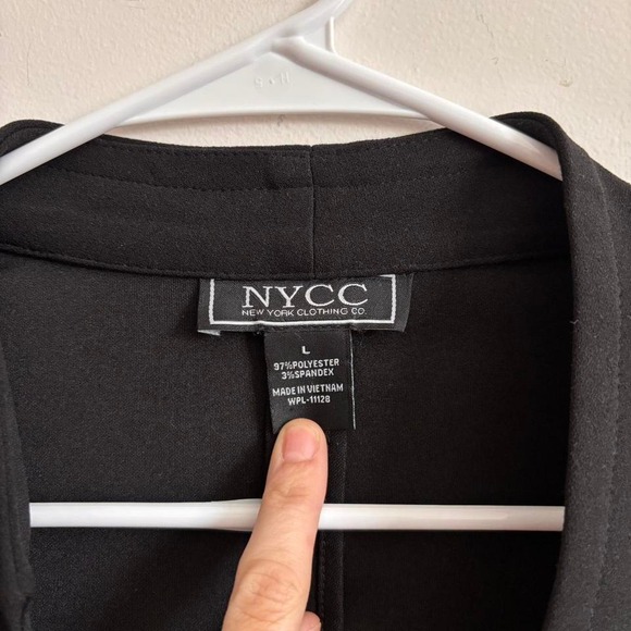 VTG black blazer - Picture 2 of 3